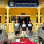 កម្លាំង​នគរបាល​ នៃ​ស្នង​ការ​ដ្ឋាន​នគរបាល​ខេត្ត​ស្វាយរៀង​ បង្ក្រាបករណីជួញដូរ រក្សាទុក​ កែច្នៃ​ ​ប្រើ​ប្រាស់​ដោយខុសច្បាប់នូវសាធាតុញៀន​ និង​កាន់​កាប់​អាវុធ​ដោយ​គ្មាន​ការ​អនុញ្ញាត​ ដោយ​ឃាត់​ខ្លួន​ជន​សង្ស័យ​ចំនួន​ ០៣នាក់ បញ្ជូនទៅសាលាដំបូងខេត្តចាត់ការតាមផ្លូវច្បាប់!